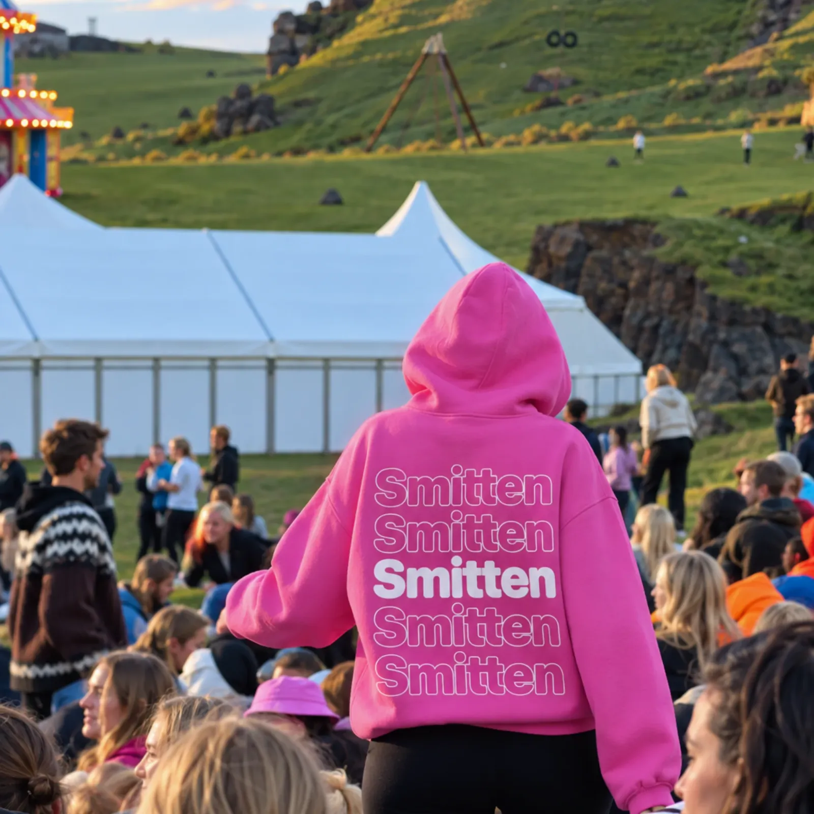 Smitten Hoodie in Pink